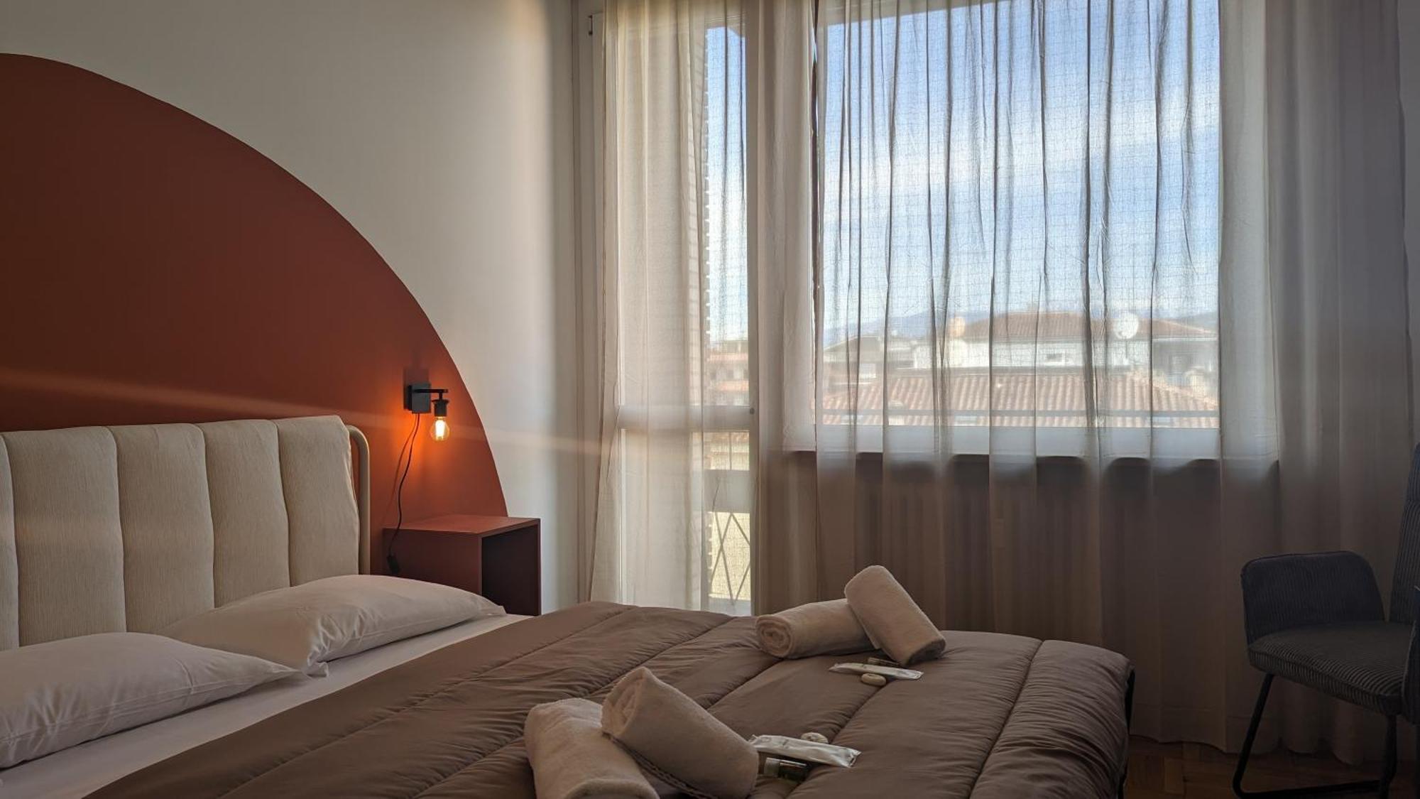 Big House-Private Parking-12" Walk From The Arena Apartment Verona Exterior photo